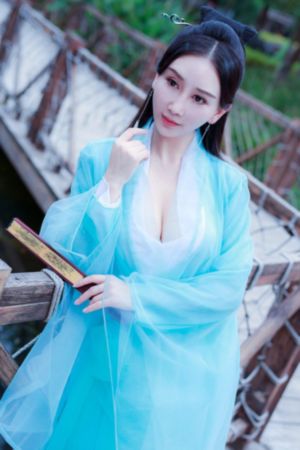 欧美视频巨乳专区_BD迅雷电影在线